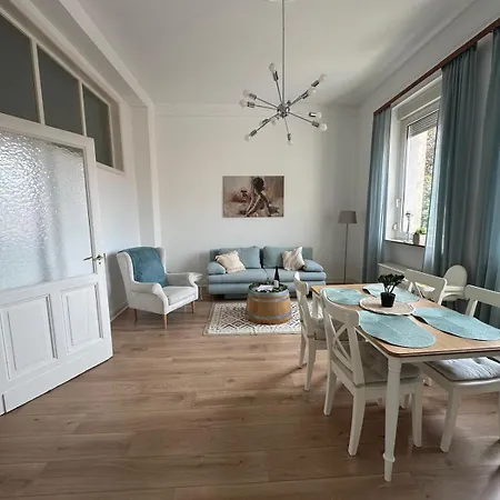 Salus Living - Wohnung-parkplatz-infrarotsauna-rhein - Bright Collection